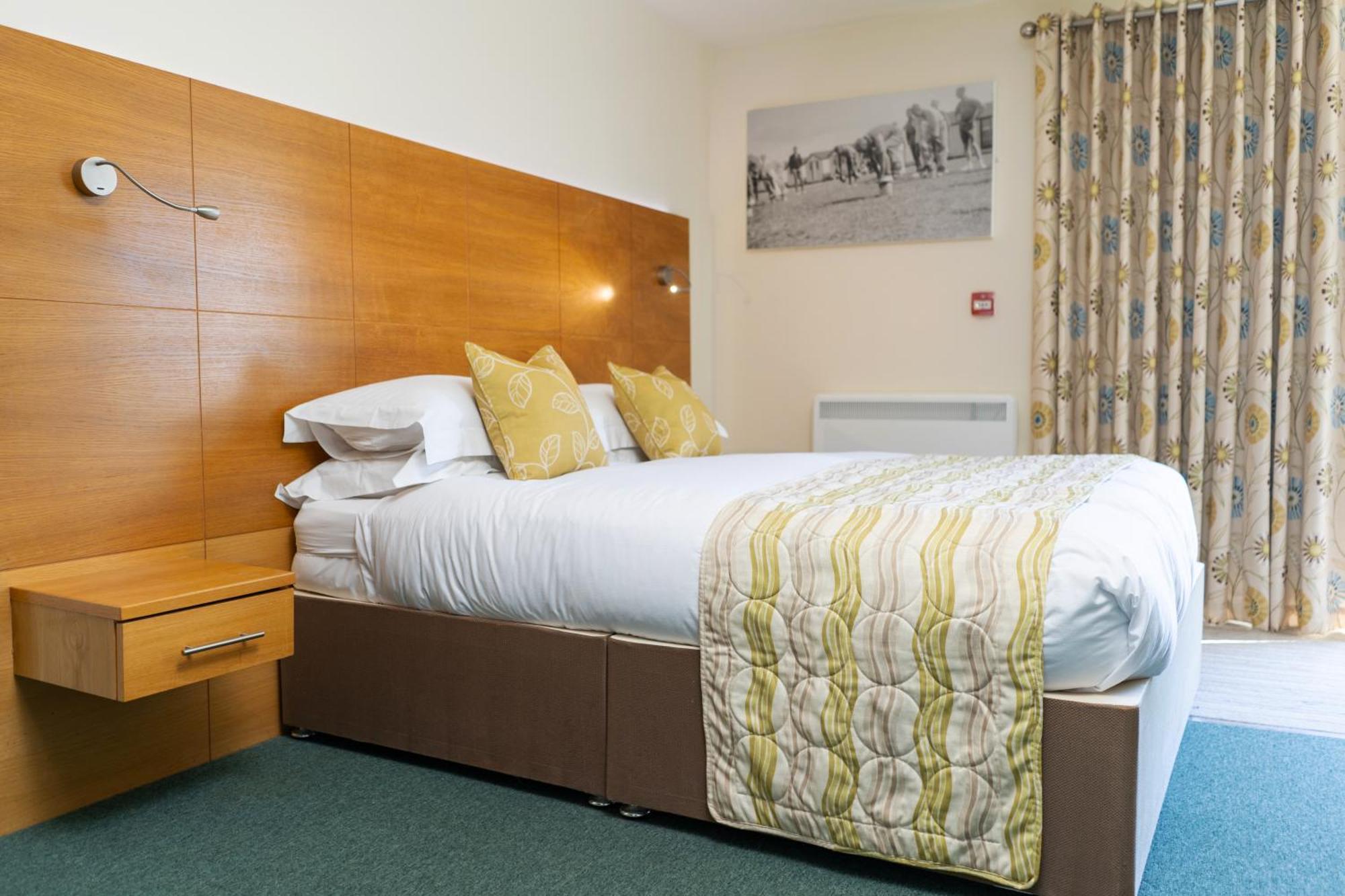 Croyde Bay Hotel Or Self Catering Exterior foto